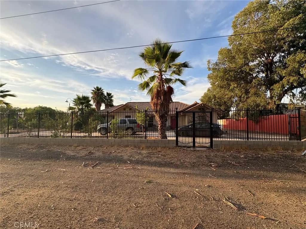 42150 Margoni Way, Hemet, CA — listing photo 1