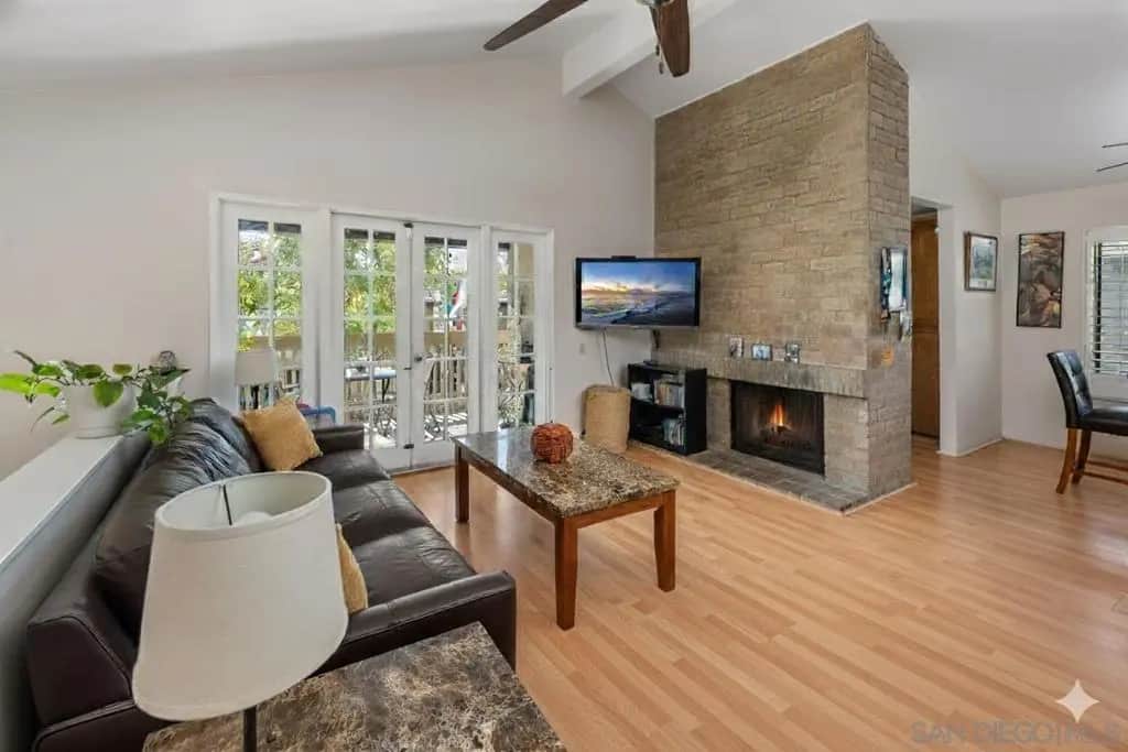 6028 Gaines St, San Diego, CA — listing photo 1