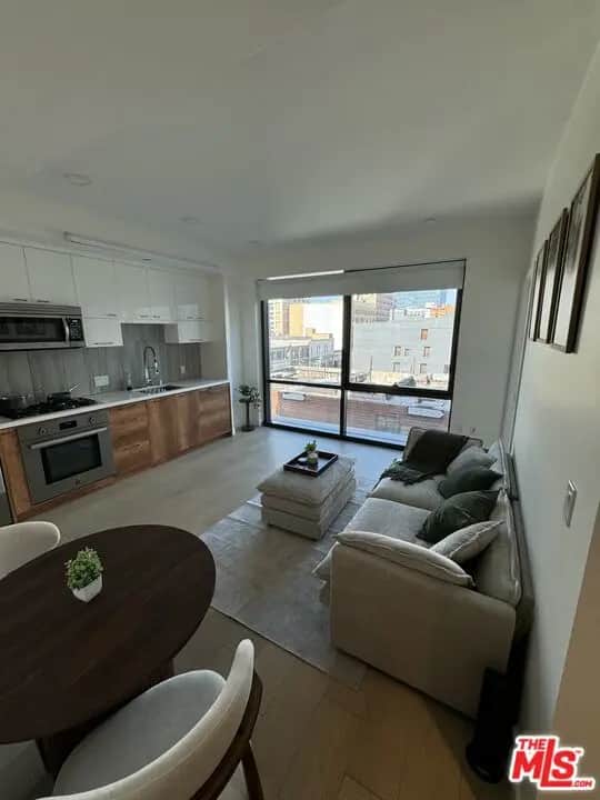 400 S Broadway 502, Los Angeles, CA — listing photo 1