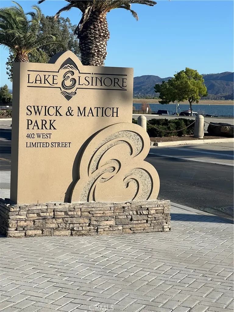 405 W Flint, Lake Elsinore, CA — listing photo 1