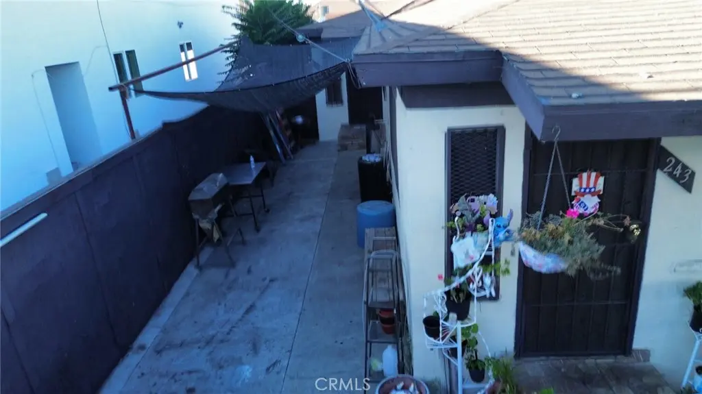 243 E 68th Street, Los Angeles, CA — listing photo 1