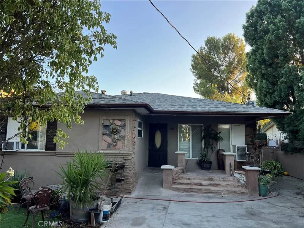 2790 11th St, Riverside, CA — listing photo 1