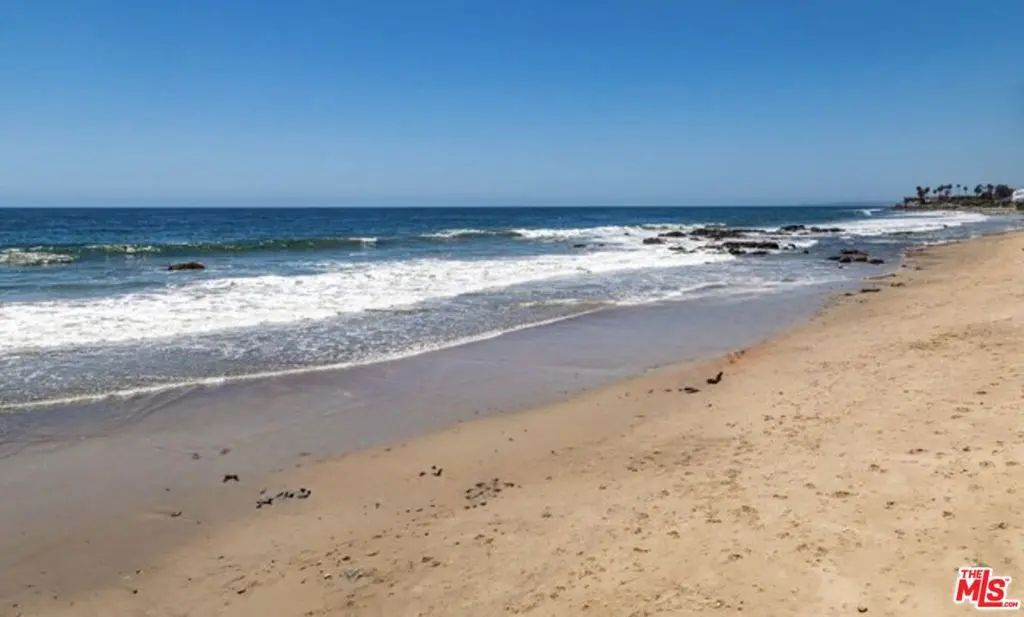 20832 Pacific Coast Highway, Malibu, CA — listing photo 1