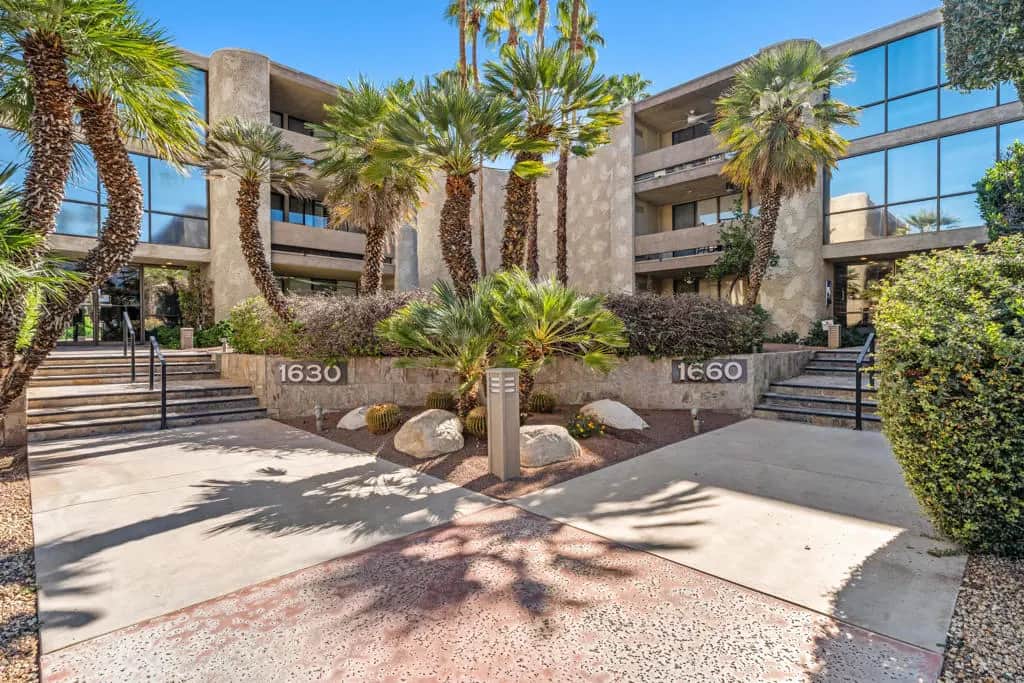 1630 S La Reina Way 3c, Palm Springs, CA — listing photo 1