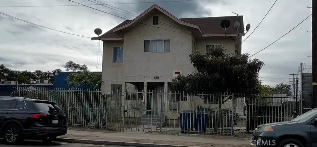150 W 33rd Street, Los Angeles, CA — listing photo 1