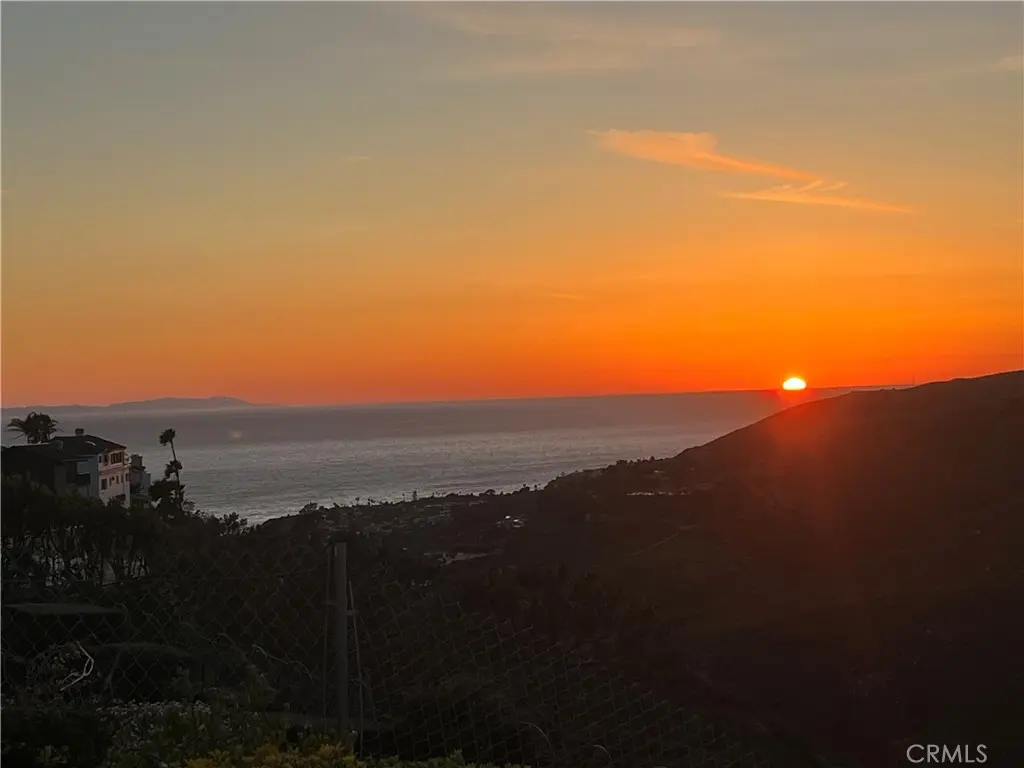 1569 Skyline, Laguna Beach, CA — listing photo 1