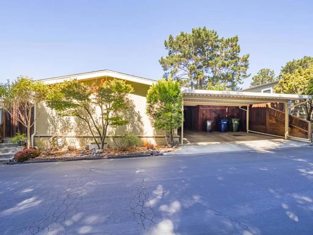 300 Plum Street 23, Capitola, CA — listing photo 1