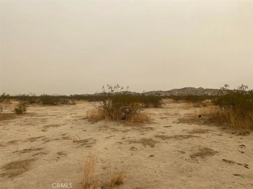 0 (210e) Largo, Palmdale, CA — listing photo 1
