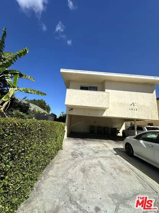 4835 Pickford Street, Los Angeles, CA — listing photo 1