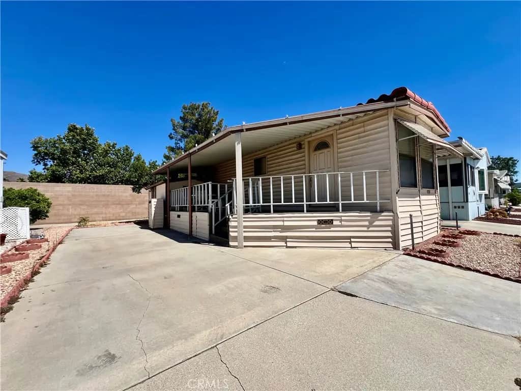 1239 Frontier Avenue, San Jacinto, CA — listing photo 1