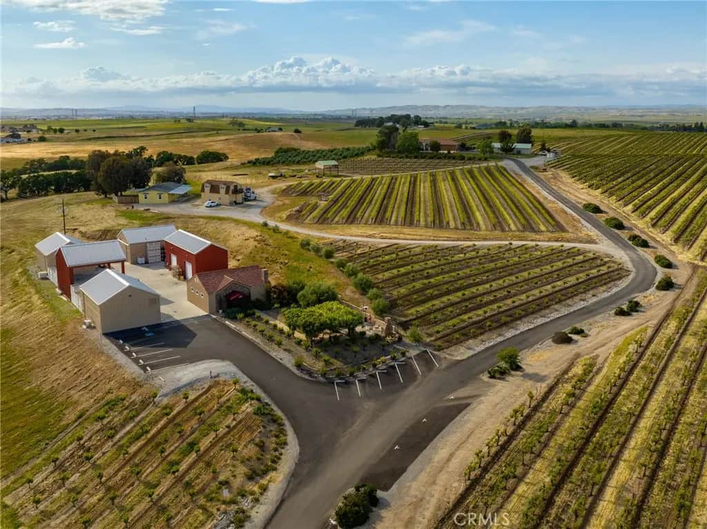 6944 Union Road, Paso Robles, CA — listing photo 1