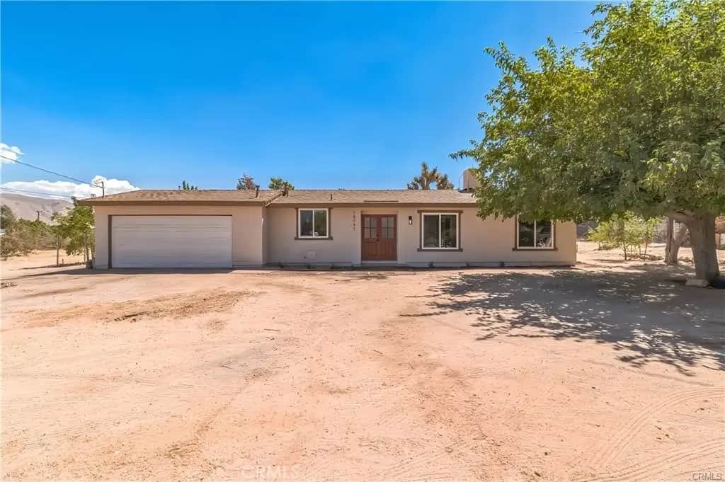 18747 Albany Court, Hesperia, CA — listing photo 1