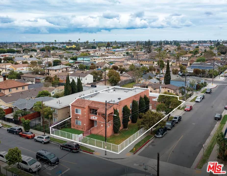 1152 W 88th Street, Los Angeles, CA — listing photo 1
