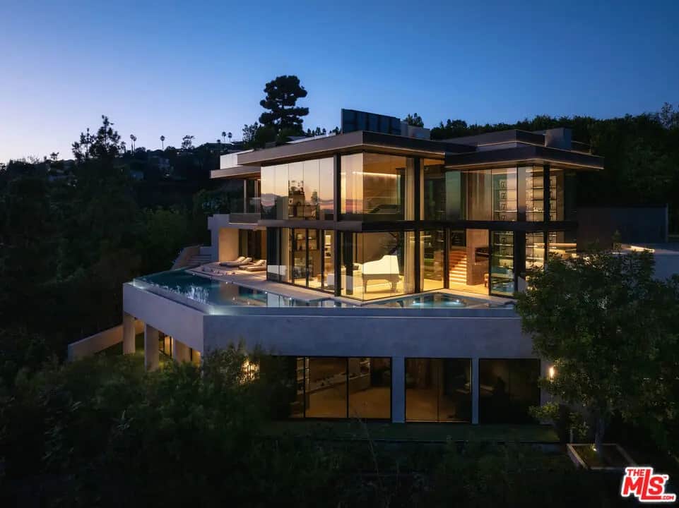 9126 Cordell Drive, Los Angeles, CA — listing photo 1
