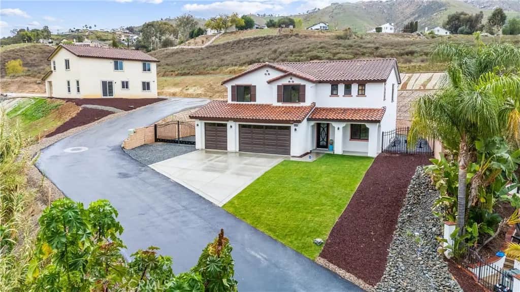 1993 Lyon Avenue, Riverside, CA — listing photo 1