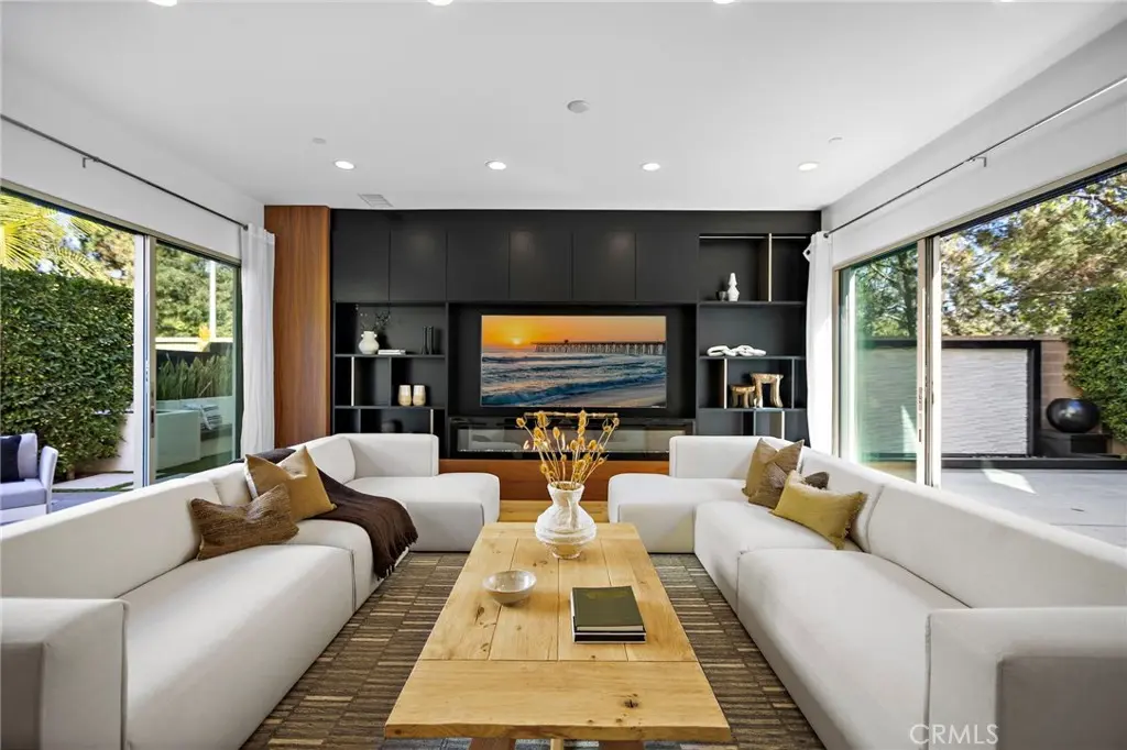 51 Fenway, Irvine, CA — listing photo 1
