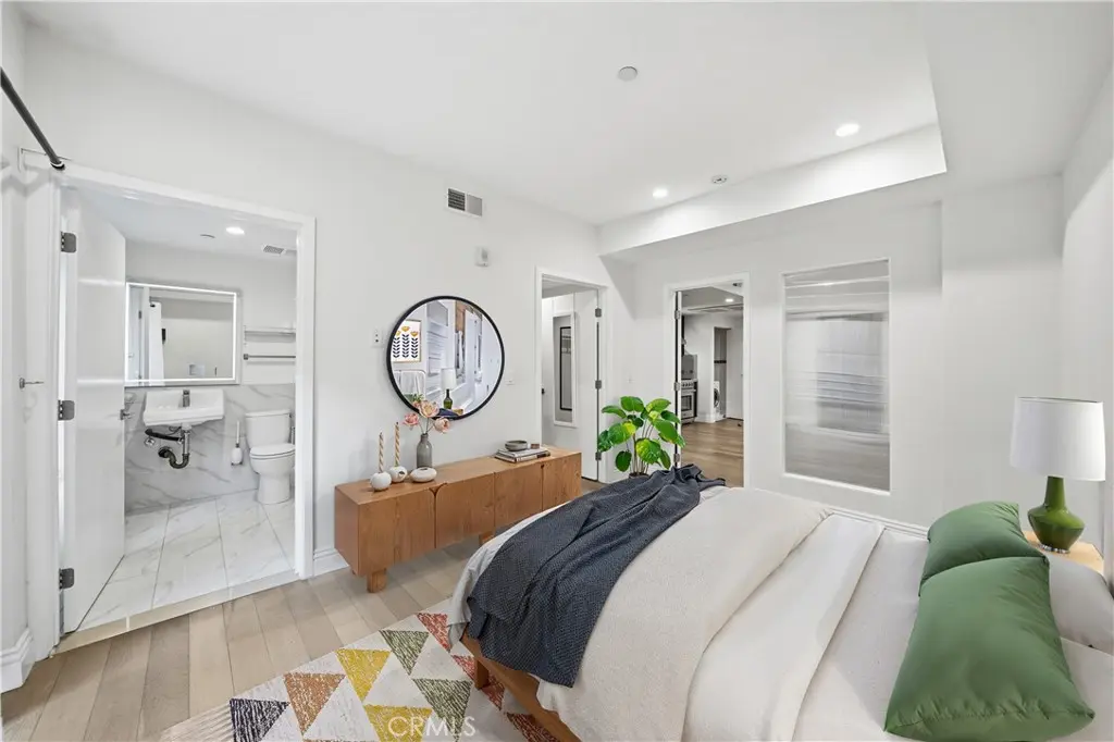 2939 Leeward Avenue 311, Los Angeles, CA — listing photo 1