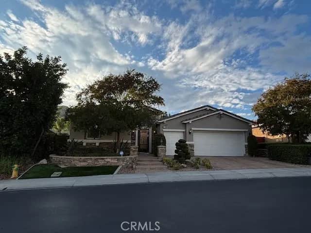 483 Lyle B, Hemet, CA — listing photo 1