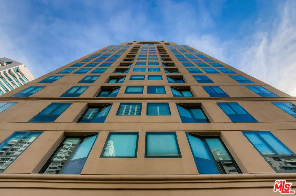 10520 Wilshire Boulevard 905, Los Angeles, CA — listing photo 1