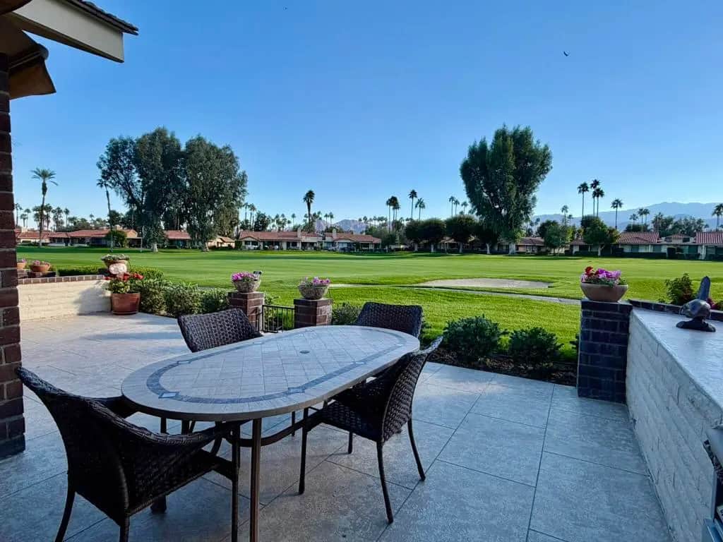 205 Las Lomas, Palm Desert, CA — listing photo 1
