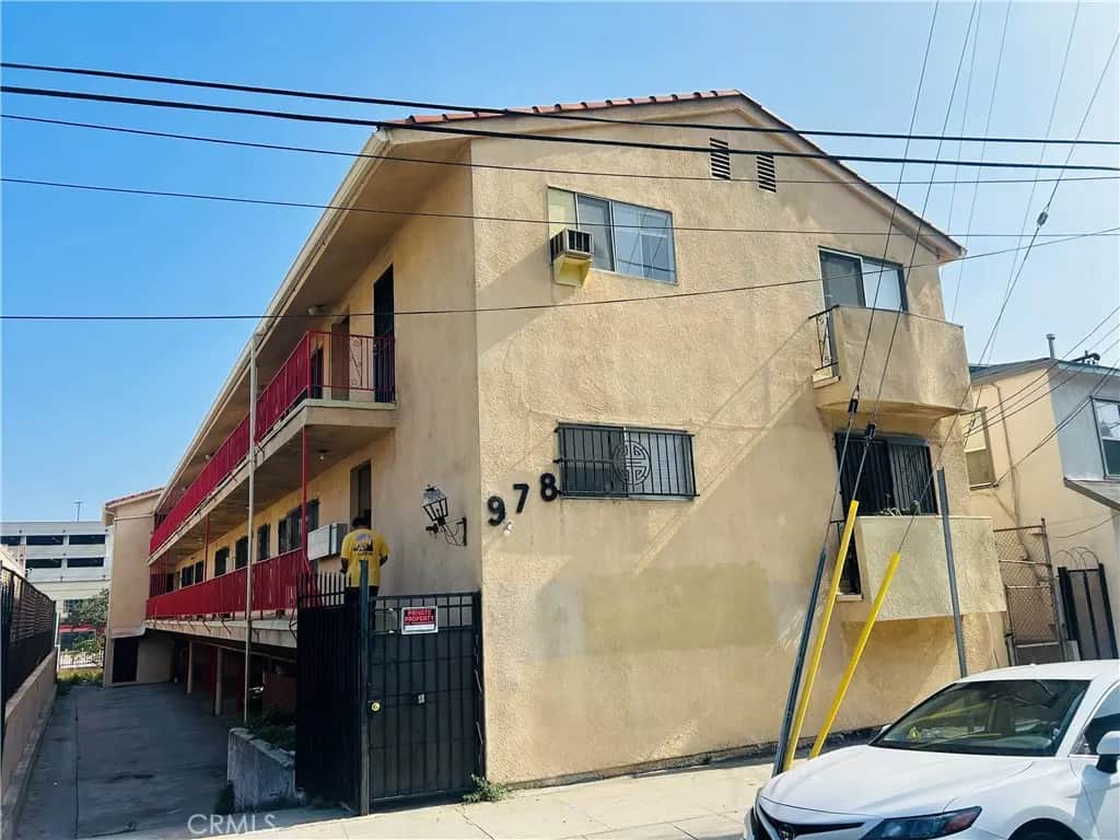980 Yale, Los Angeles, CA — listing photo 1
