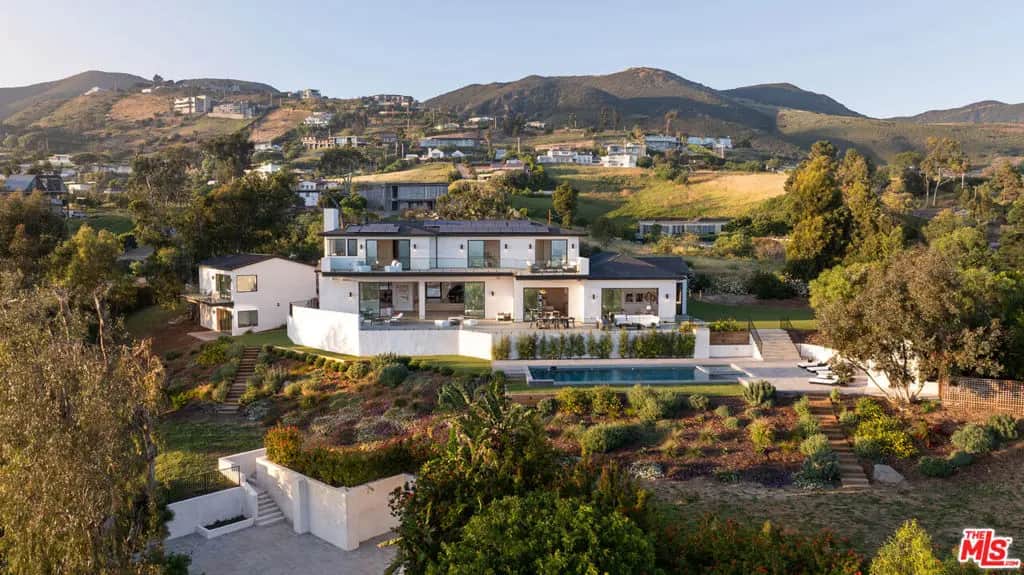 29924 Harvester Road, Malibu, CA — listing photo 1