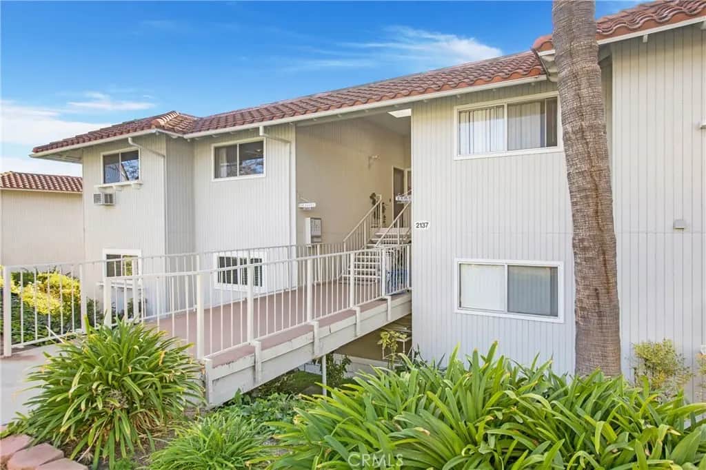 2137 Ronda Granada A, Laguna Woods, CA — listing photo 1