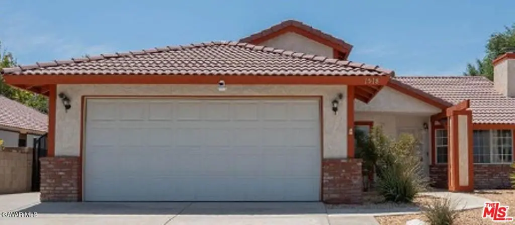 1518 E Avenue J12, Lancaster, CA — listing photo 1