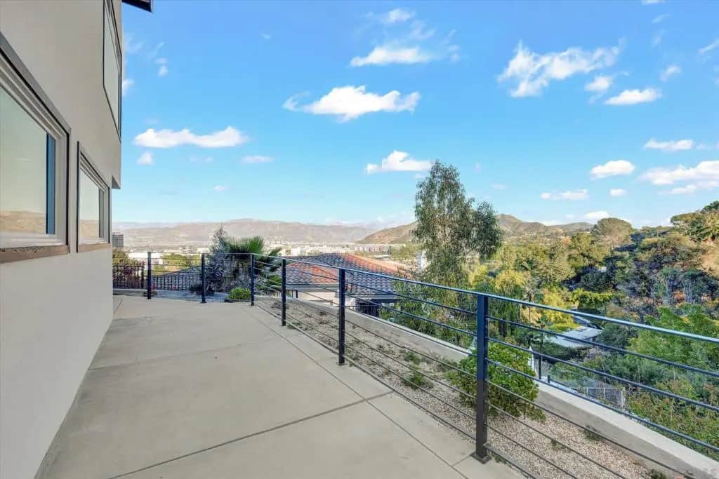 3546 Multiview Drive, Los Angeles, CA — listing photo 1