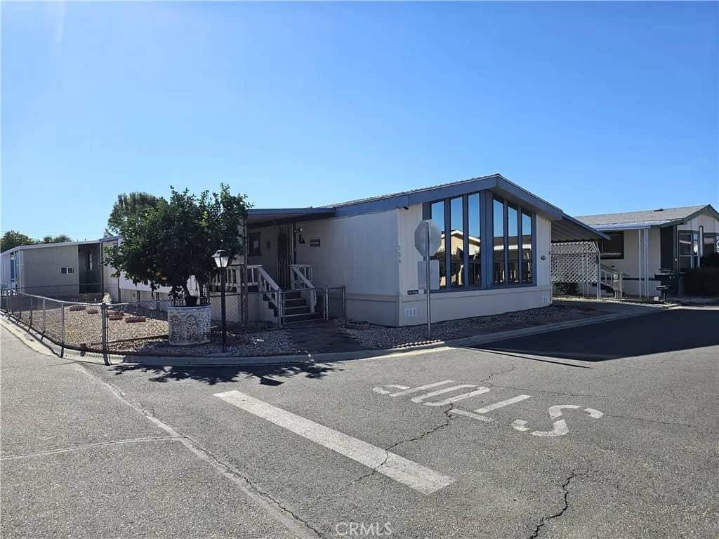 5001 W Florida 706, Hemet, CA — listing photo 1