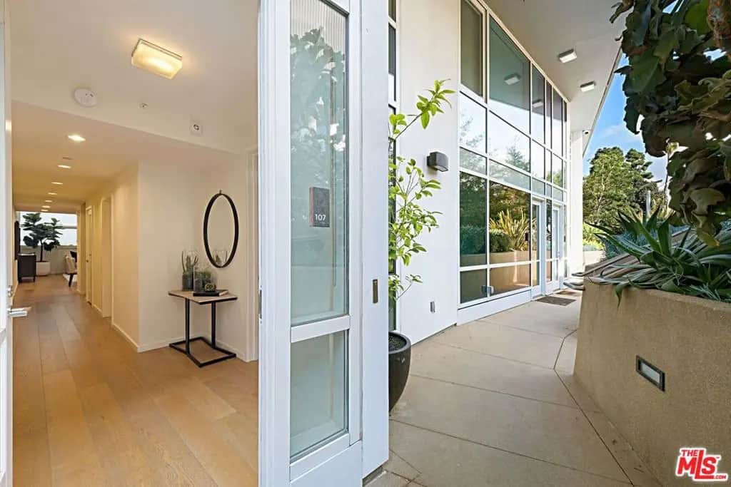 1705 Ocean Ave #107, Santa Monica, CA — listing photo 1