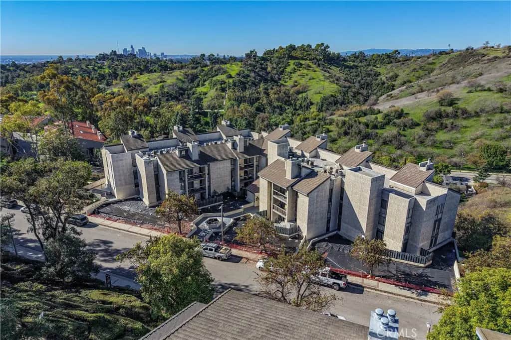 4239 Via Arbolada 303, Los Angeles, CA — listing photo 1