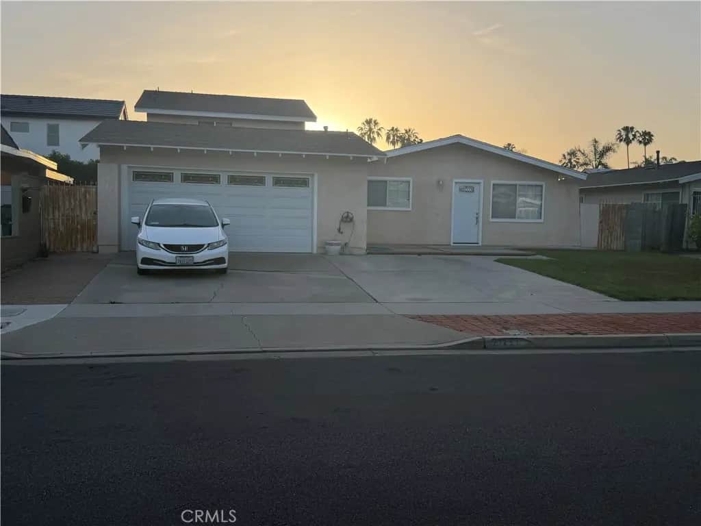 21291 Banff, Huntington Beach, CA — listing photo 1