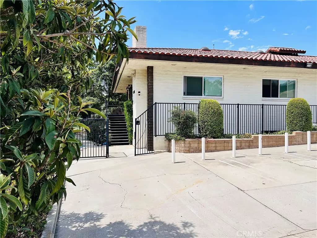 19901 Yorba Linda Blvd, Yorba Linda, CA — listing photo 1