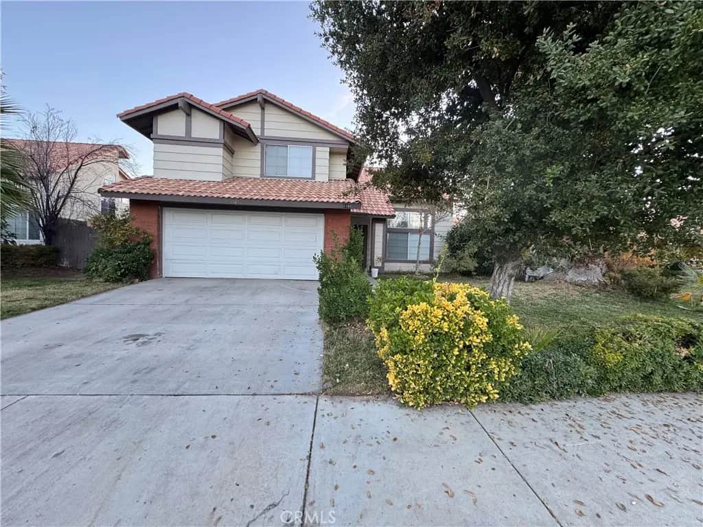 1160 Garnet, Palmdale, CA — listing photo 1