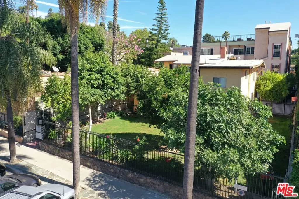 2000 Argyle Avenue, Los Angeles, CA — listing photo 1