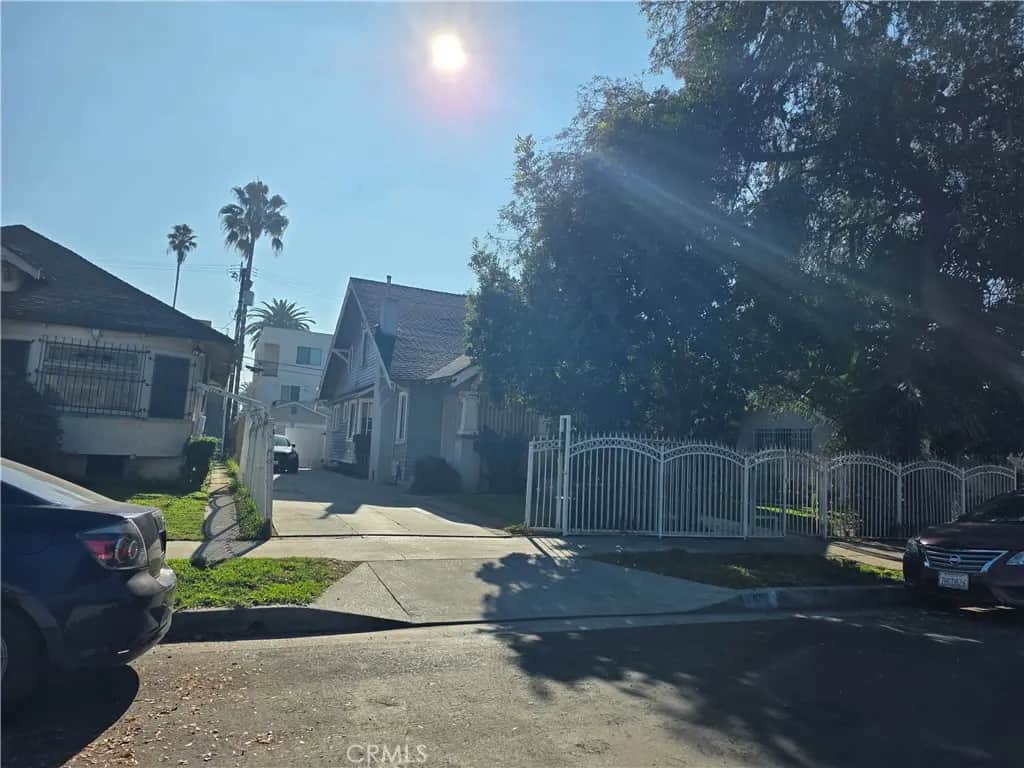 1180 W 39th Place, Los Angeles, CA — listing photo 1