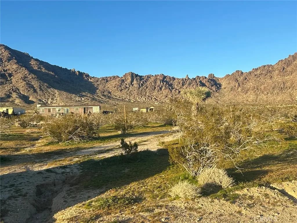 30002 Pipeline, Lucerne Valley, CA — listing photo 1