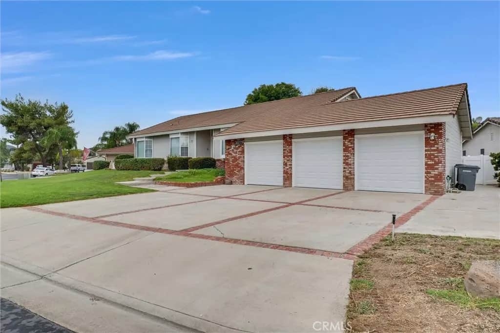 30279 Clear Water, Canyon Lake, CA — listing photo 1