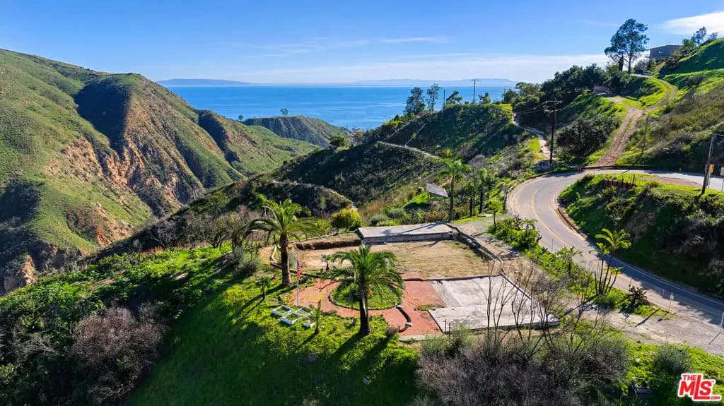 2700 Hume Road, Malibu, CA — listing photo 1