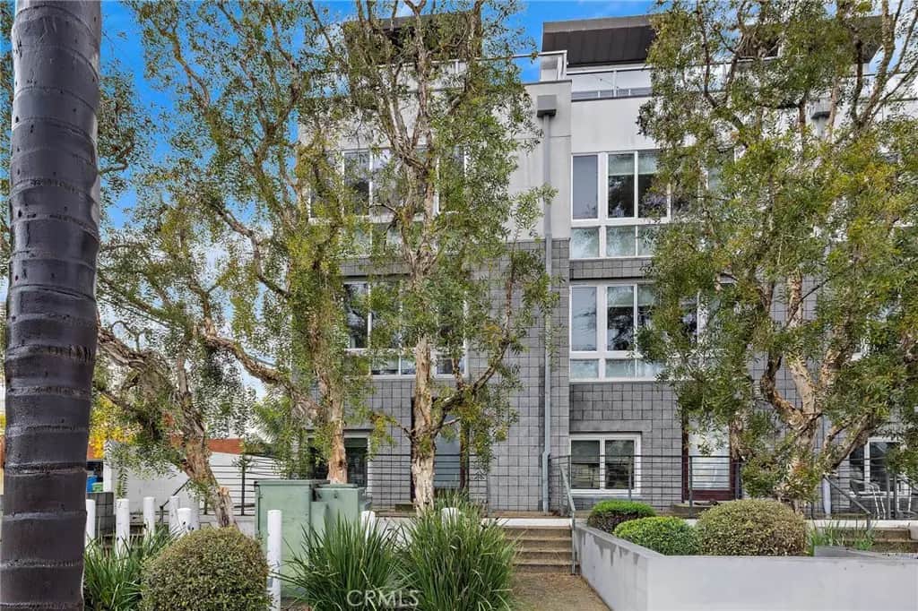 4151 Redwood Avenue #106, Los Angeles, CA — listing photo 1