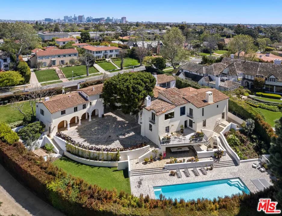 211 S Muirfield Road, Los Angeles, CA — listing photo 1