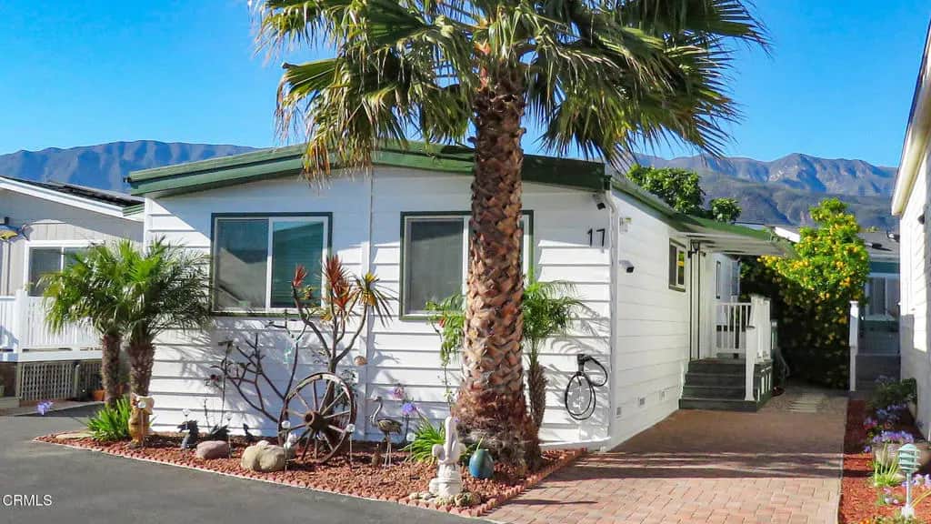 349 Ash Avenue 17, Carpinteria, CA — listing photo 1