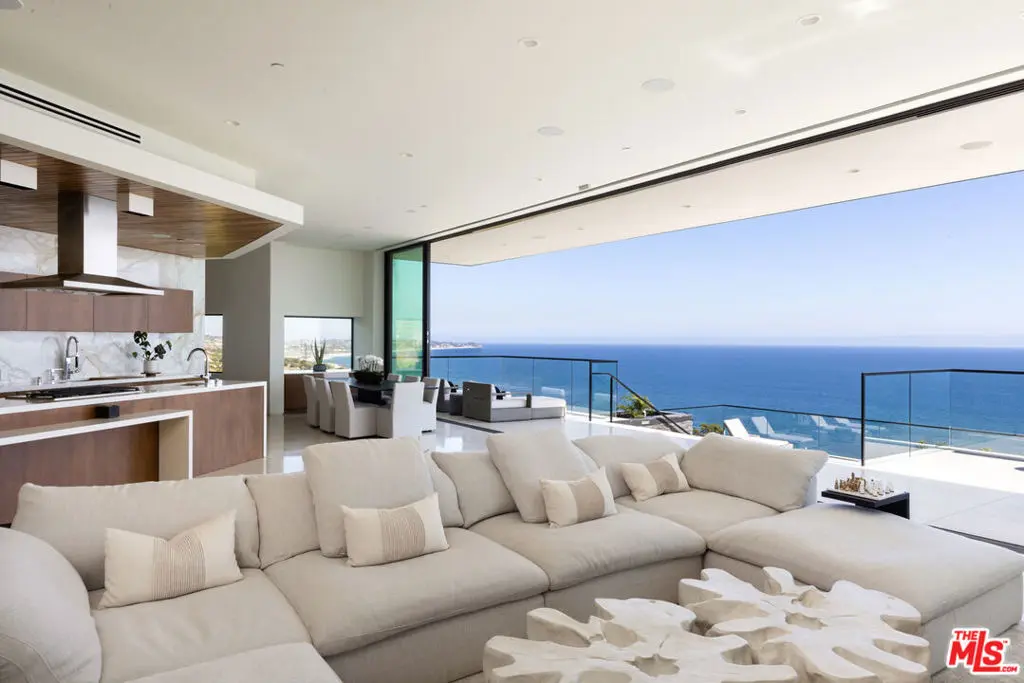 32357 Pacific Coast Highway, Malibu, CA — listing photo 1
