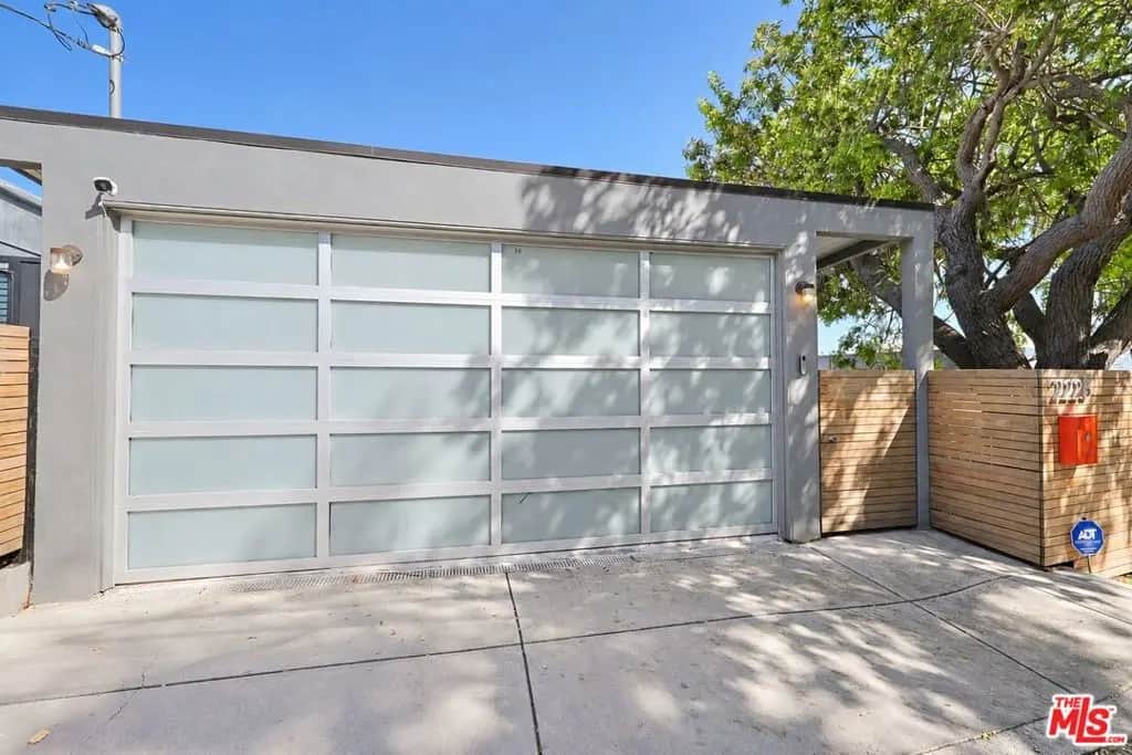 2226 Ronda Vista Drive, Los Angeles, CA — listing photo 1