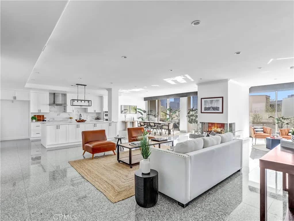 1333 S Beverly Glen Boulevard 402, Los Angeles, CA — listing photo 1