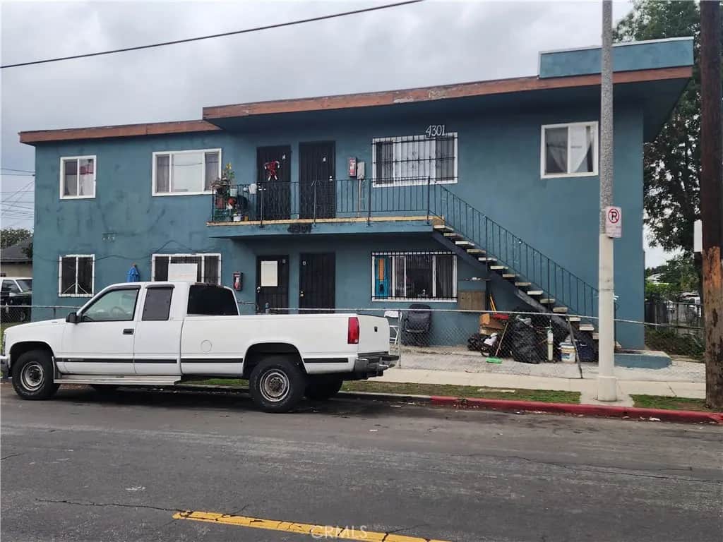 4301 Ascot, Los Angeles, CA — listing photo 1
