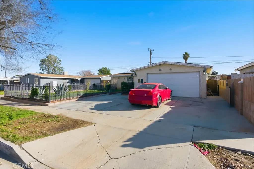 44022 Stanridge Avenue, Lancaster, CA — listing photo 1