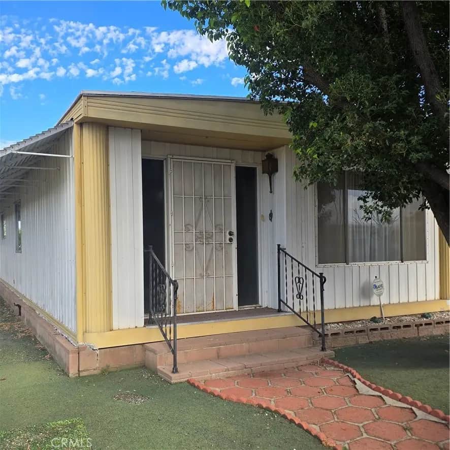 841 San Mateo, Hemet, CA — listing photo 1
