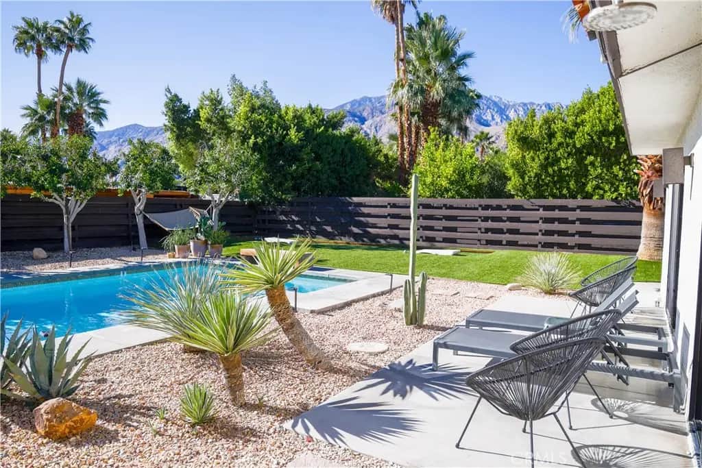 1133 E Via Escuela, Palm Springs, CA — listing photo 1